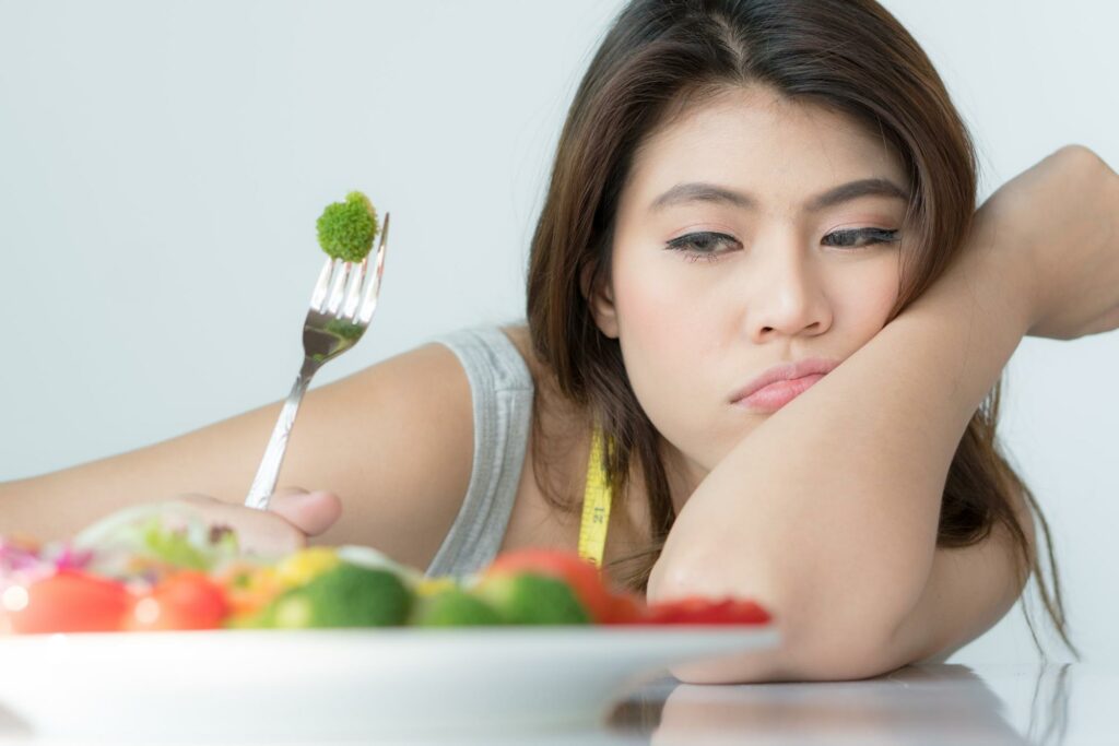 Symptoms and Treatment of Eating Disorders in Teenagers